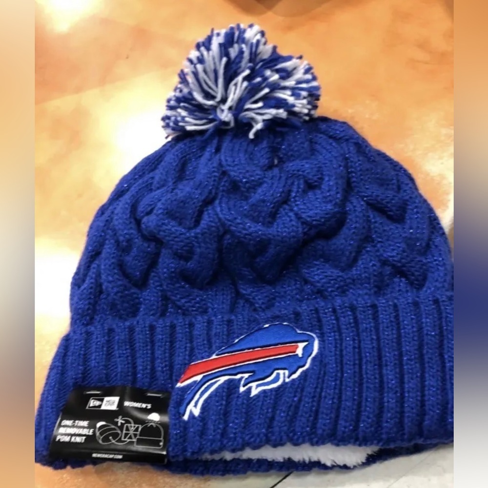 NWT Buffalo Bills NFL Sports Knit Pom Beanie Fleece Lining Women’s  OSFM